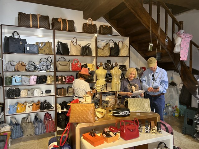 [Linked Image from i.postimg.cc]