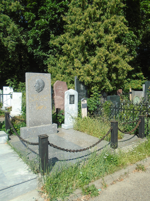 Grave-of-Sibgat-Hakim-(2021-08-06)-05
