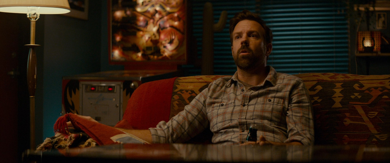 Colossal 2016 (1080p x265 10bit Tigole).mkv_snap