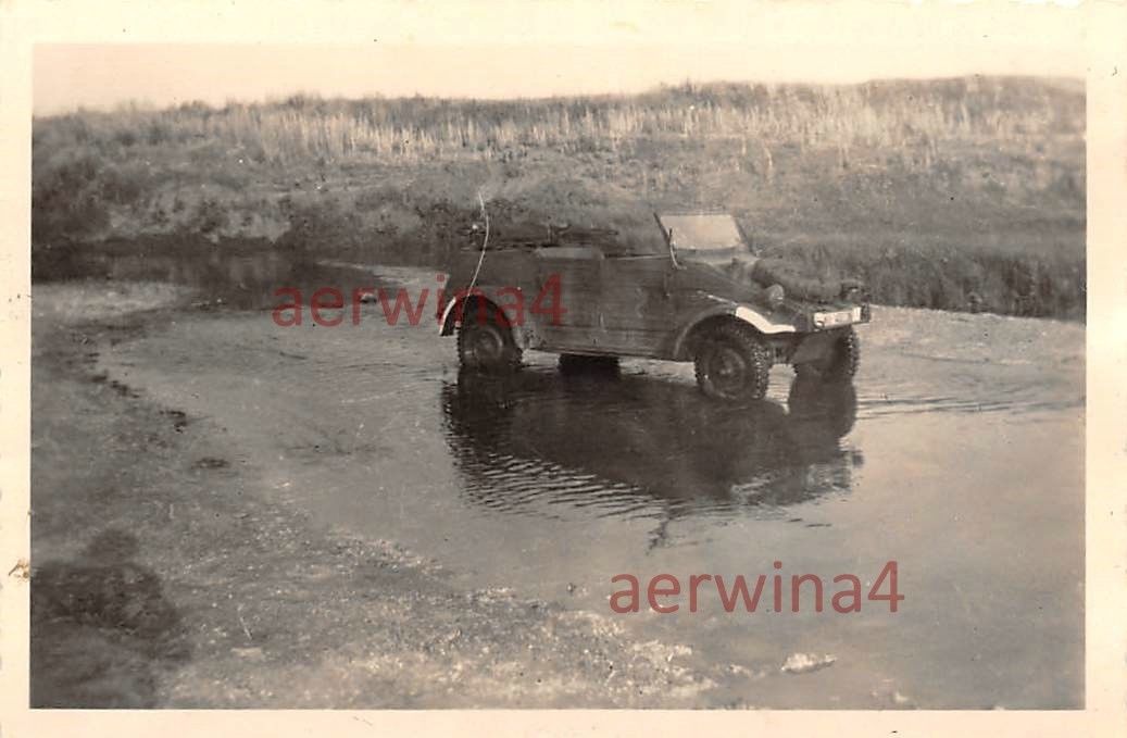 Kübelwagen VW des AR.31 in der Kalmückensteppe Russland Ostfront