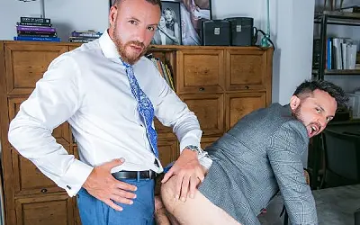 Peeping Photographer – Kike Gil & Leo Rosso