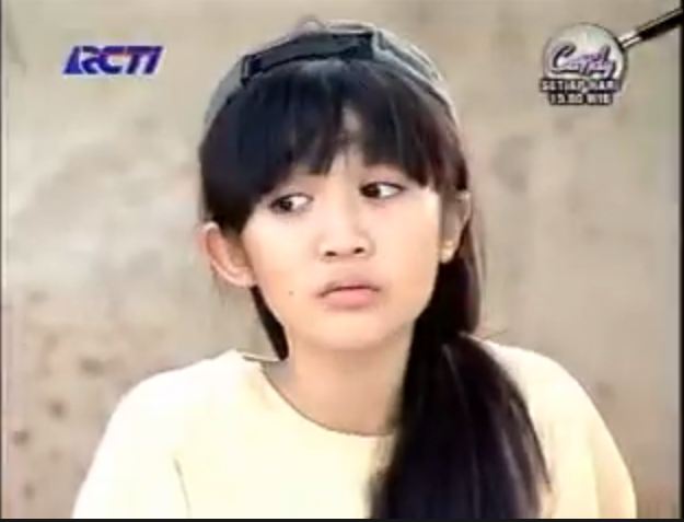 Febby Rastanty saat akting dalam sinetron Eneng dan Kaos Kaki Ajaib