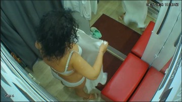 [Image: Voyeur19905104718.jpg]