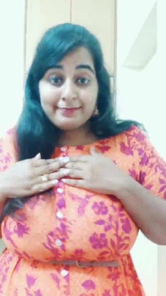 Desi Lady Huge Jiggling boobs divx snapshot 00 12 000 — Postimages