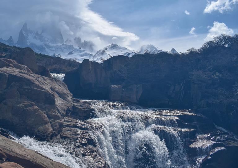 В джазе только девушки или аргентинско-бразильский калейдоскоп В джазе только девушки или аргентинско-бразильский калейдоскоп