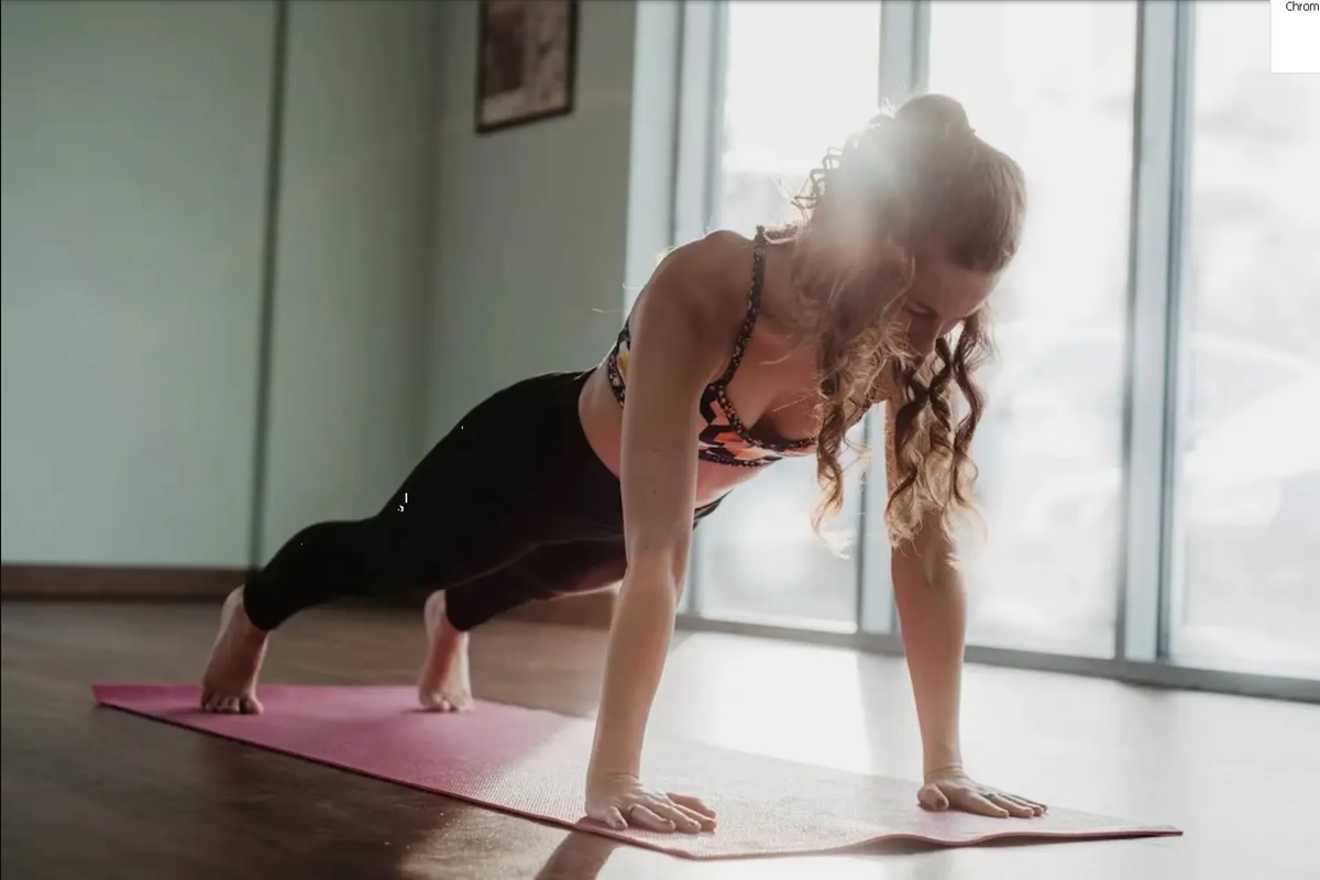 Burpee hindú, el ejercicio que acelera el metabolismo para mayores de 50 años