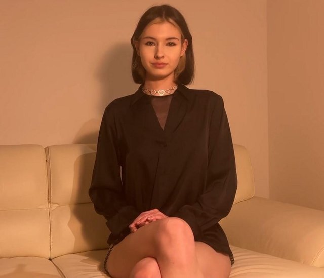 Girl Cheated On Her Boyfriend At A Porn Casting For Money 8