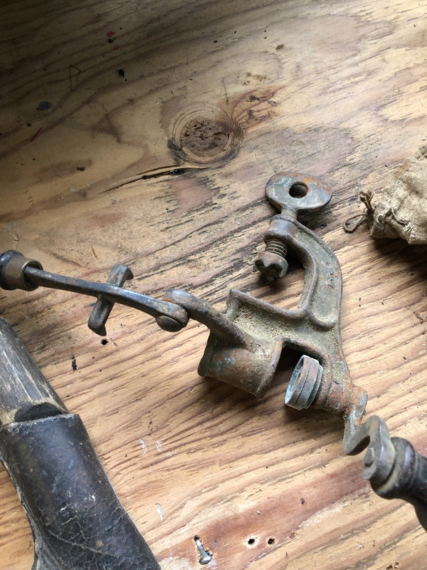 B3279132-76B8-4225-971E-3B43723F2306