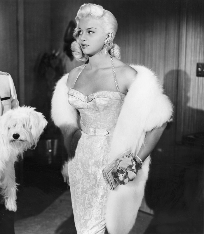 Diana_Dors_b72