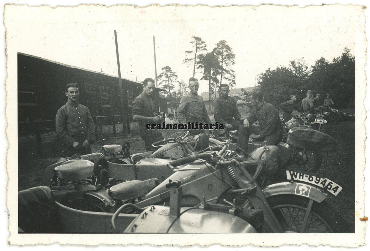 Orig. Foto Zündapp Kradmelder Pz.Abt.65 Motorrad mit Kennung im SENNELAGER 1938.