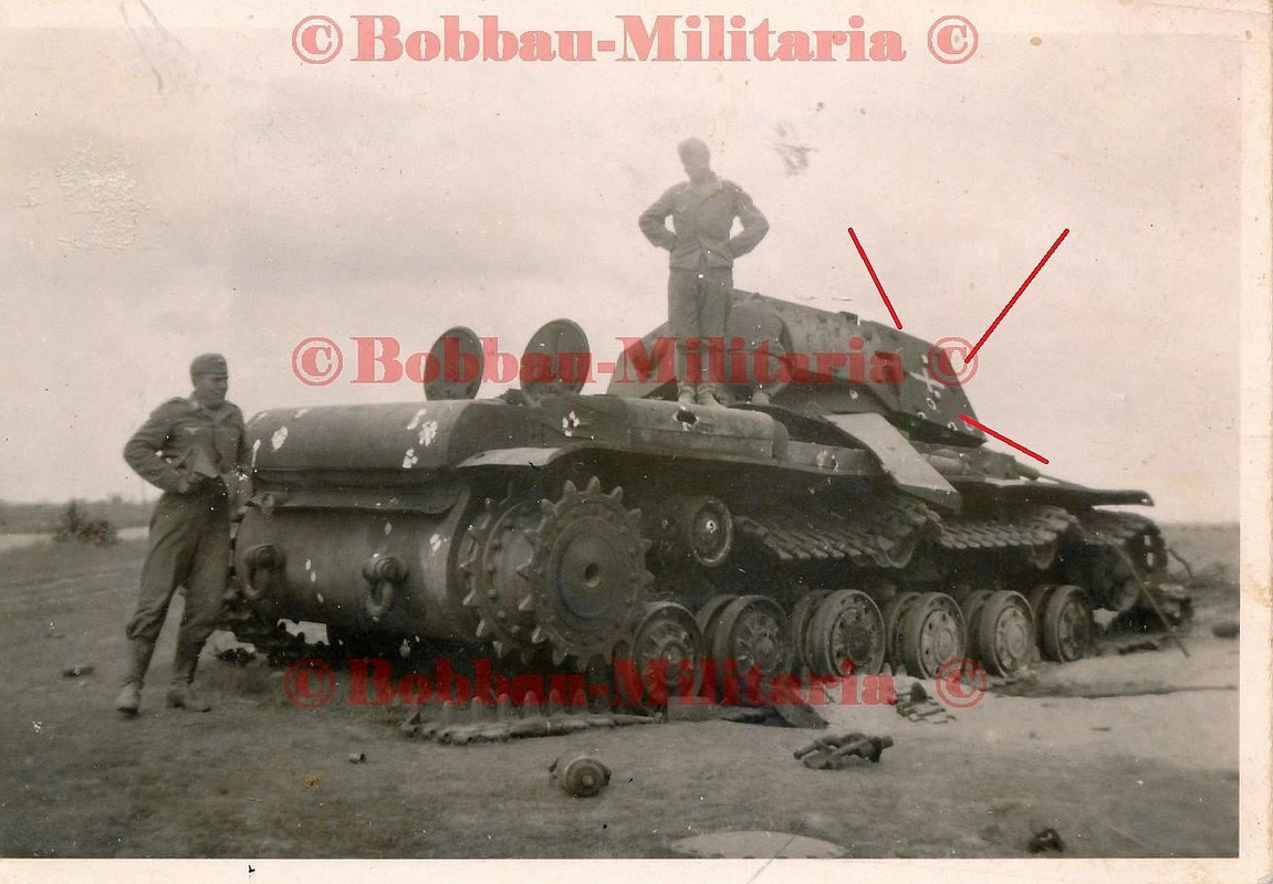 Ukraine 1941 Wehrmacht russischer KW 1 Beutepanzer weißes Balkenkreuz comba