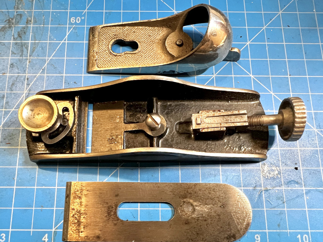 5D1CAAE8-5E1F-43AA-9C1F-675EC246C743_1_201_a