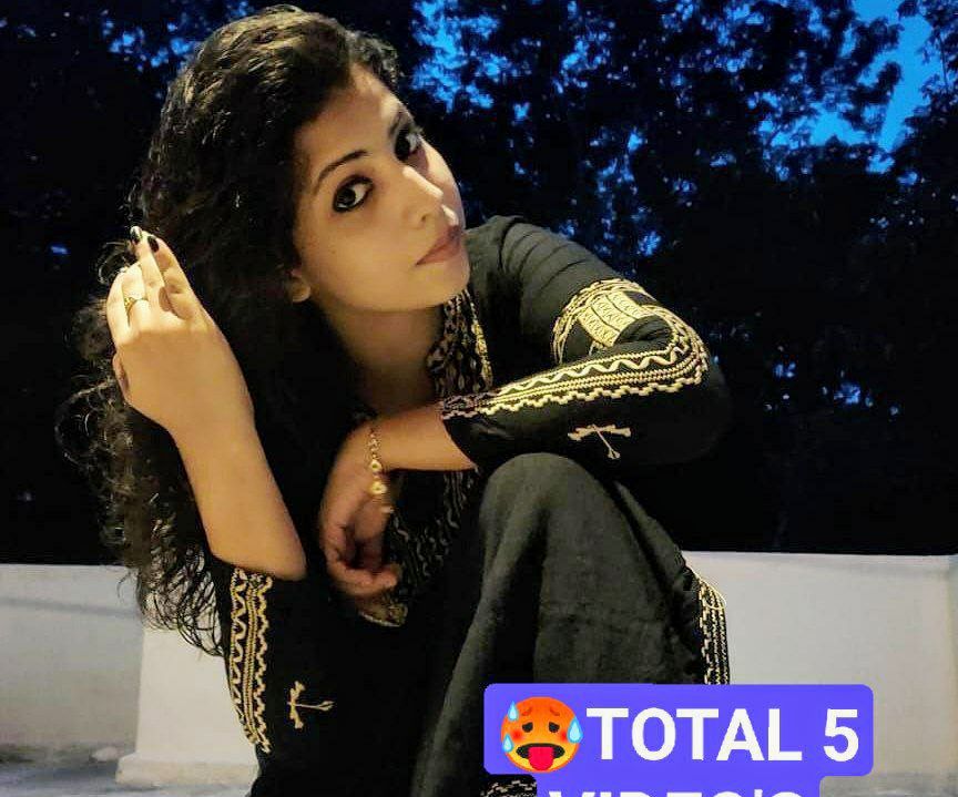 Desi girlfriend flashing her boobs and nude video call