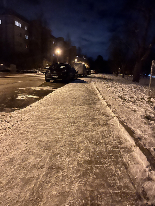 F325E3F7-E34E-4314-8854-AE803DD832E5