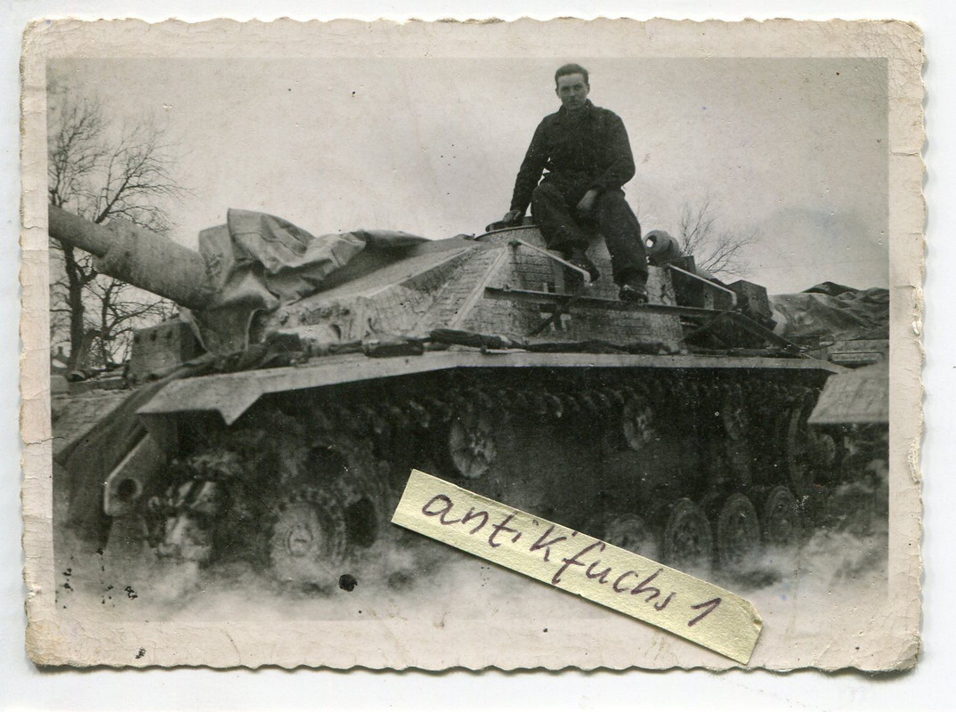 Sturmgeschütz mit Zemerit-Anstrich im 2.WK