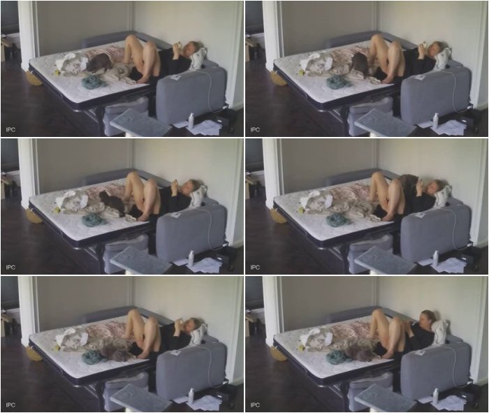 [Image: Solo-Wife-video-241-3.jpg]