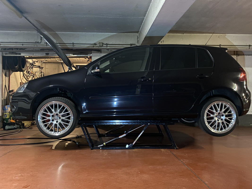 F99FB8B1-0D45-4363-A941-882D78C67C24