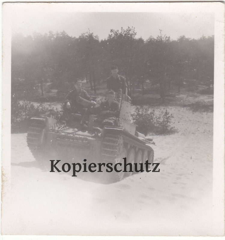 Panzerkampfwagen 38(t) in Fahrt Vormarsch Beute 