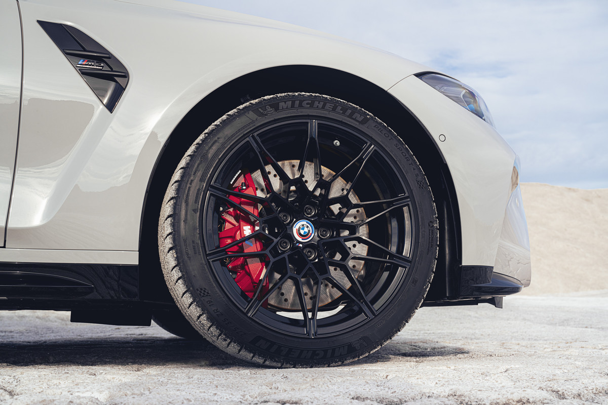 P90468155_highRes_the-first-ever-bmw-m
