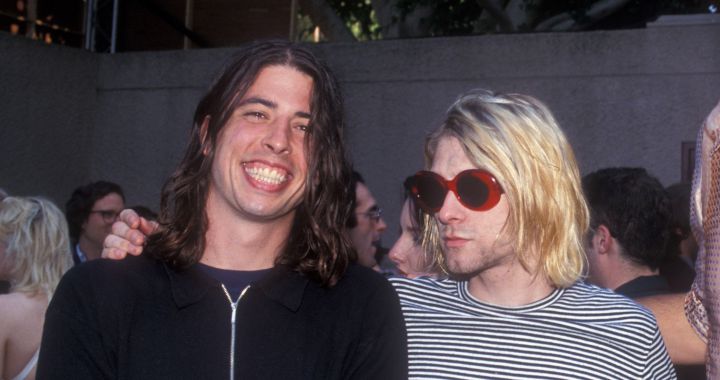 A Dave Grohl le dijeron que Kurt Cobain murió un mes antes de cometer suicidio