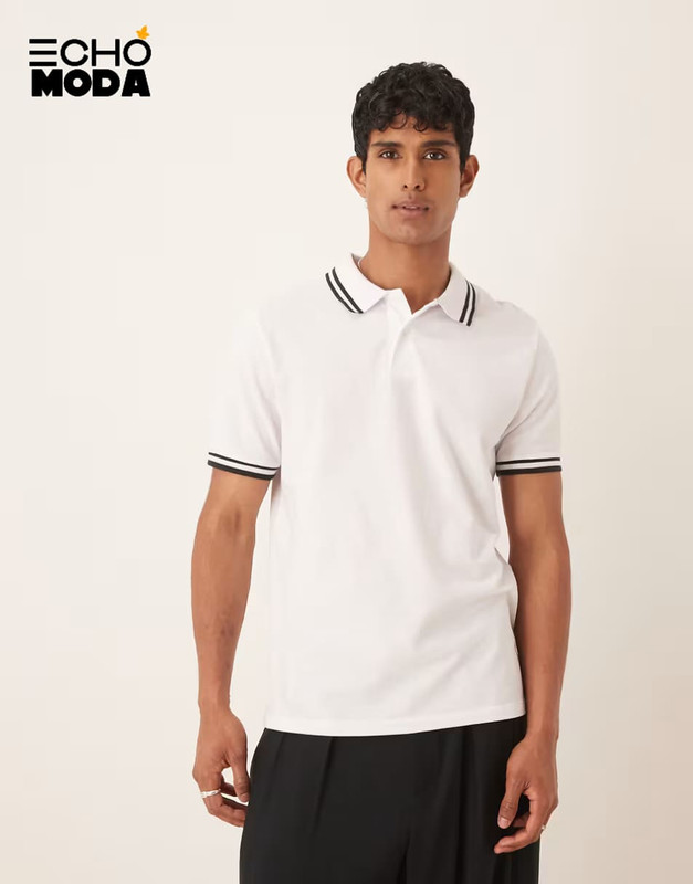 الأناقة الهادئة: تيشرتات بولو كلاسيك بتصاميم خالدة