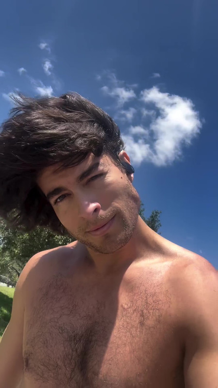 vlcsnap-2024-04-22-23h23m54s956