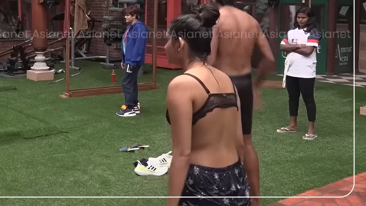 Big Boss Lachu Hot pierced Navel compilation.mkv_snapshot_00.02.297