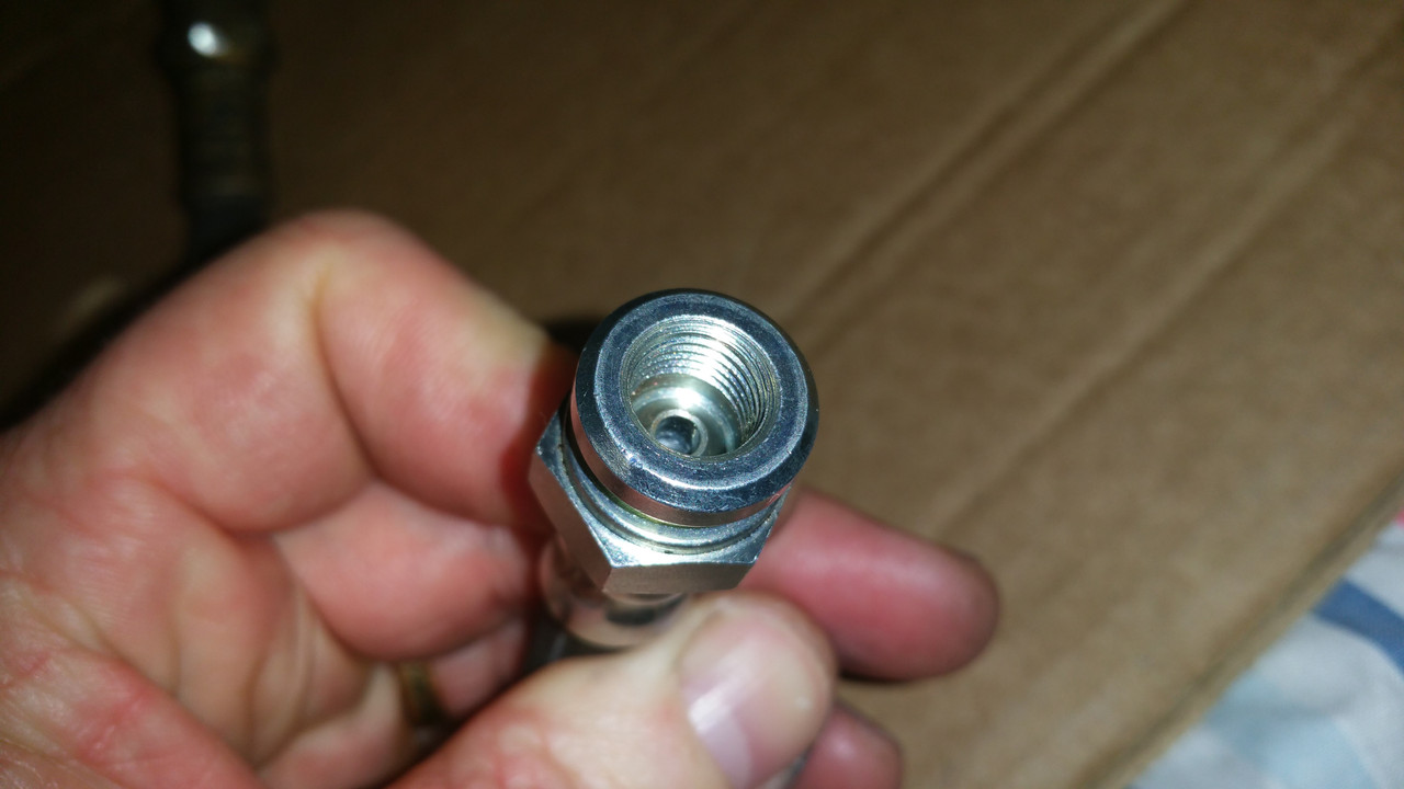 Raccord_femelle_flexible_neuf[1]