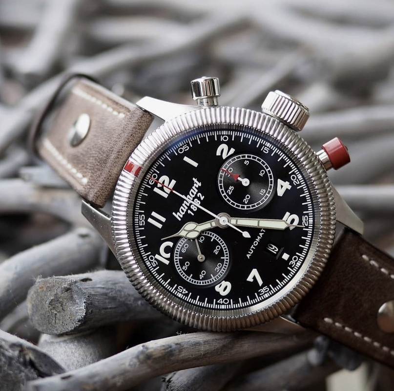 E5CE779C-22FA-4DB4-AA15-9E47A44518F8