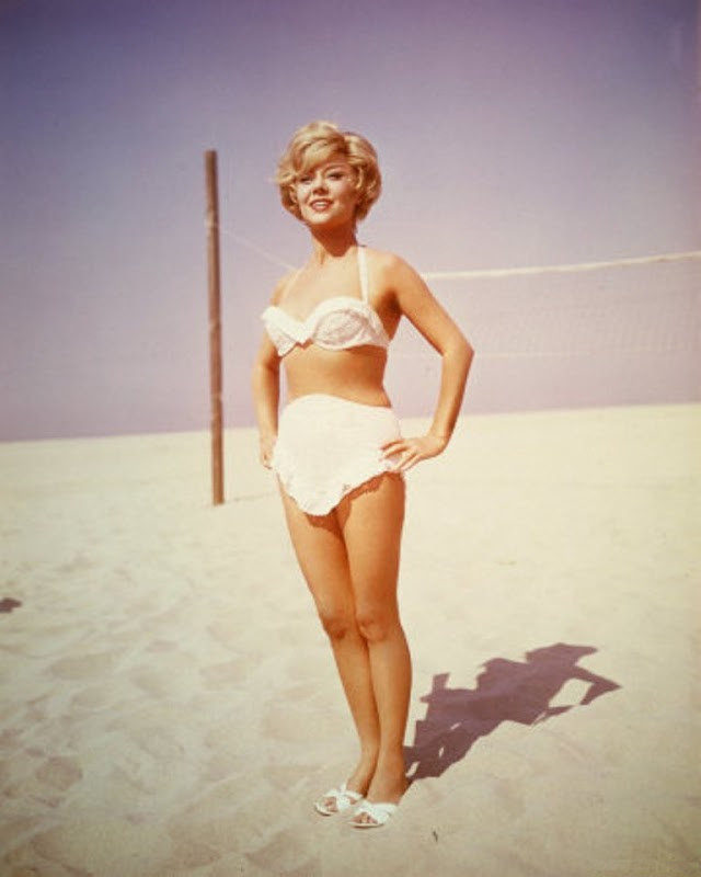 glynis_johns_a25