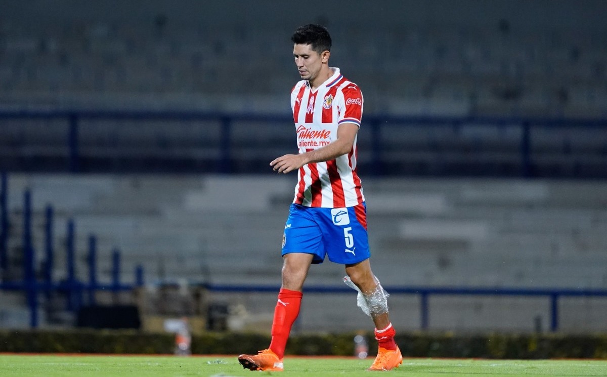 ¿Jesús Molina piensa en el retiro? Esto es lo que se sabe del jugador de Chivas