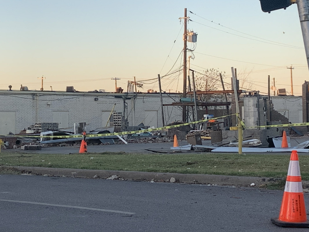 98560874-1017-42-B5-8-EEF-4-E9-B2820503-