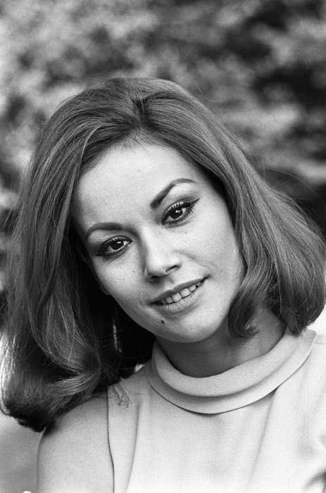 claudine_auger_ma28