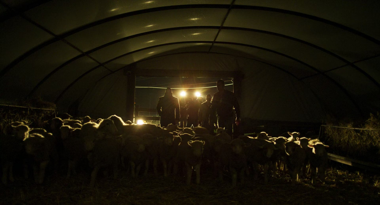 Suburra (2017) - S01E01 - 21 Days (1080p NF WEBRip x265 r00t)-1