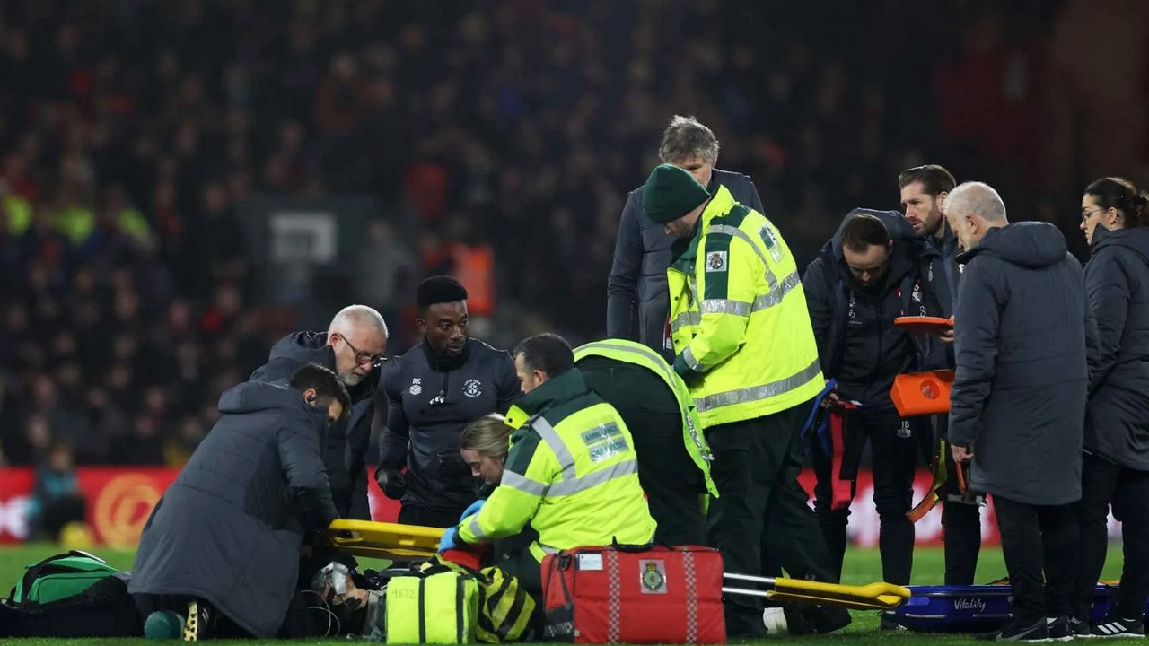 Tom Lockyer colapsa y recibe atención médica durante partido de Premier League