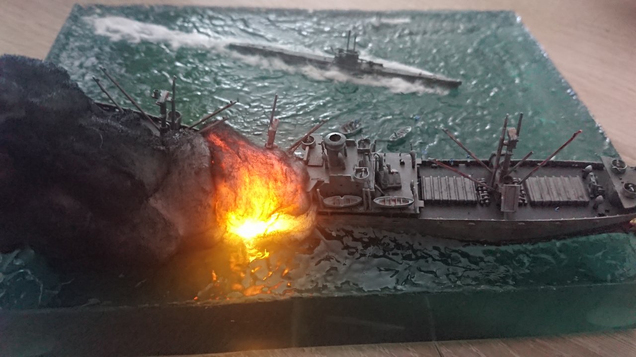 Liberty ship et 2 U-boats type VII et IX 1/700 DSC-0049