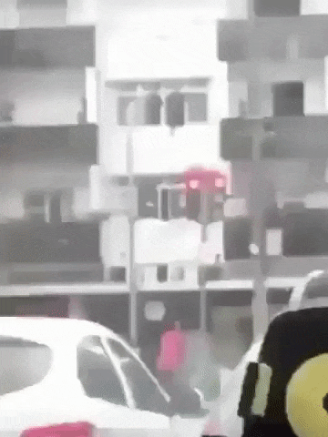 https://i.postimg.cc/mDQK3Cgx/ezgif-4-d3d26ef787fd.gif
