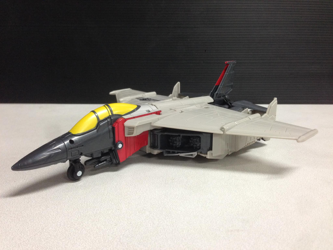 Energon-Ingniter-Nitro-Blitzwing-09