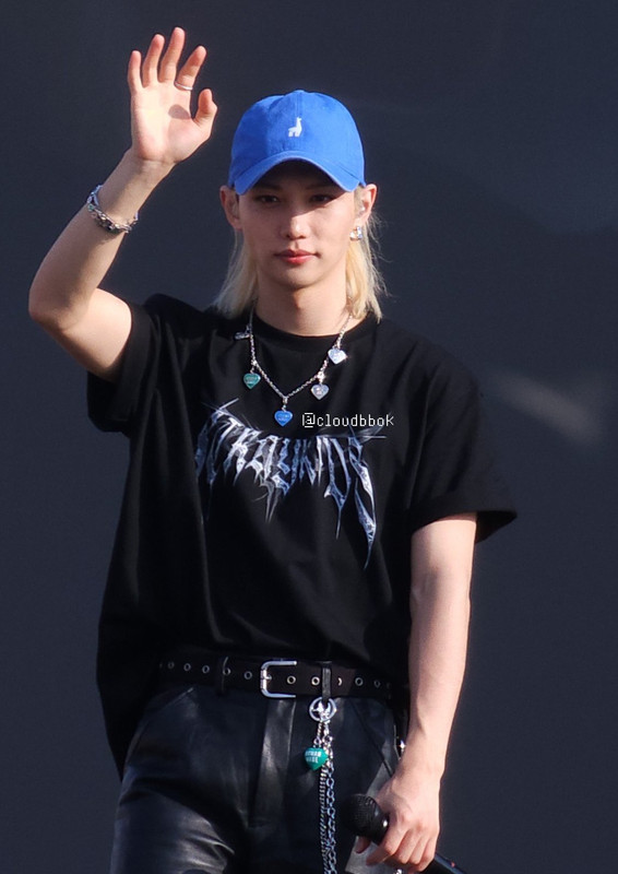 Go-H8oi-Wbk-AAv-b-Q.jpg