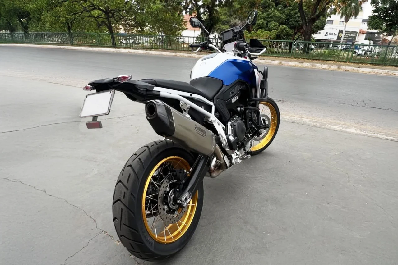 Torque Block tyre expertise for BMW F 900 GS