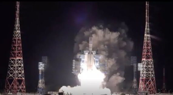 Un grosso pezzo di razzo russo fallito si schianta sulla Terra come spazzatura spaziale