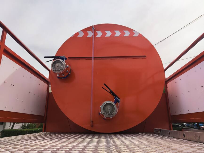 [Imagine: Modul-cisterna-intrat-in-dotarea-ISU-Buzau-3.jpg]