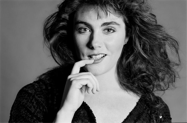 Play 'Gloria'! Laura Branigan would be 'absolutely elated' about