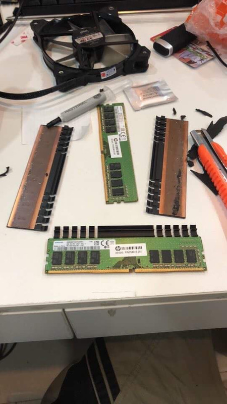 EE65B8BB-D2AB-43DC-992A-92873A9EBBB1