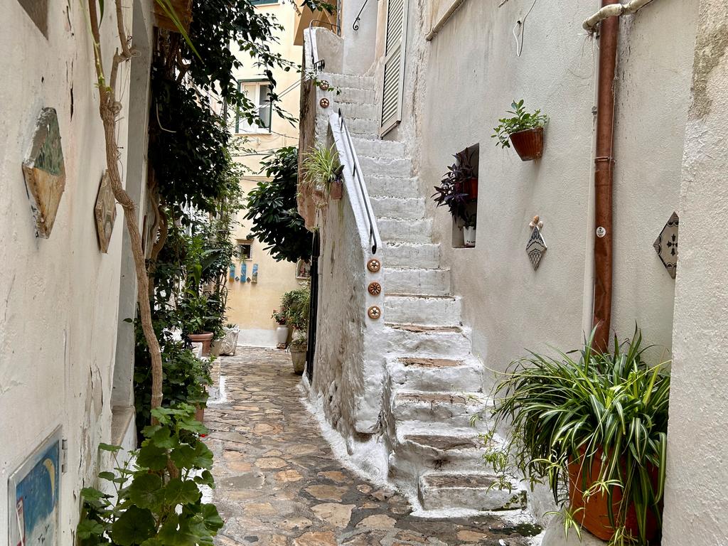 Жаркий сентябрь на побережье Тирренского моря. Жаркий сентябрь на побережье Тирренского моря.