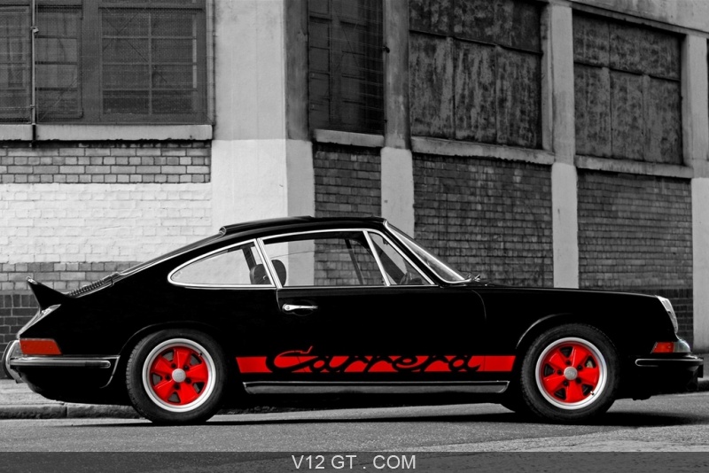 Porsche-911-Carrera-RS-2-7-Noire-profil-