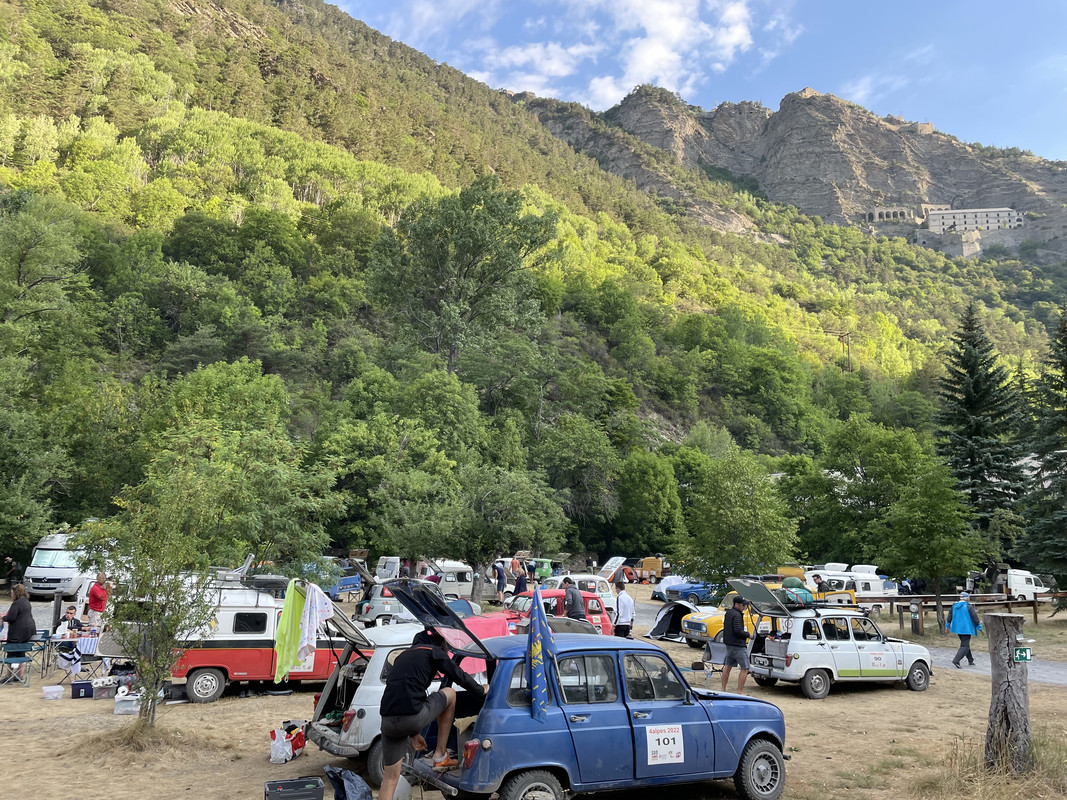 C3217EFB-27FF-4778-A3BA-37CB4CF9A051