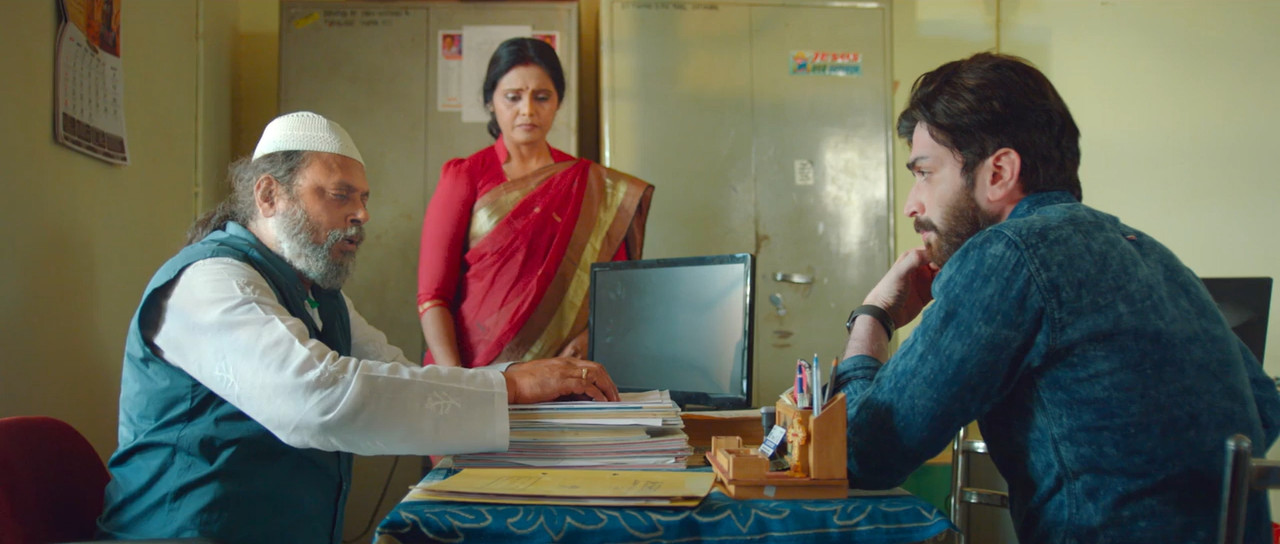 Heza 2019 WebRip [Tamil + Telugu] 480p 720p Screenshot