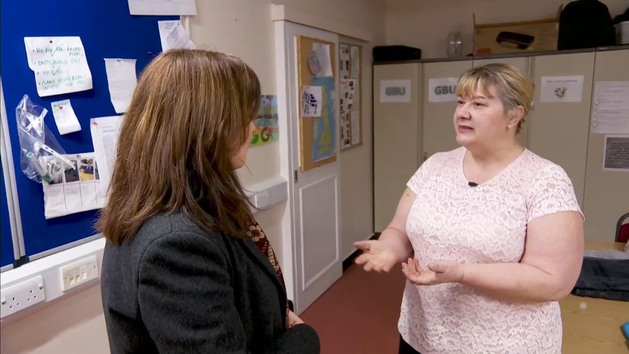 07 January - 18.00.00 - ITV News London. The latest news and wea