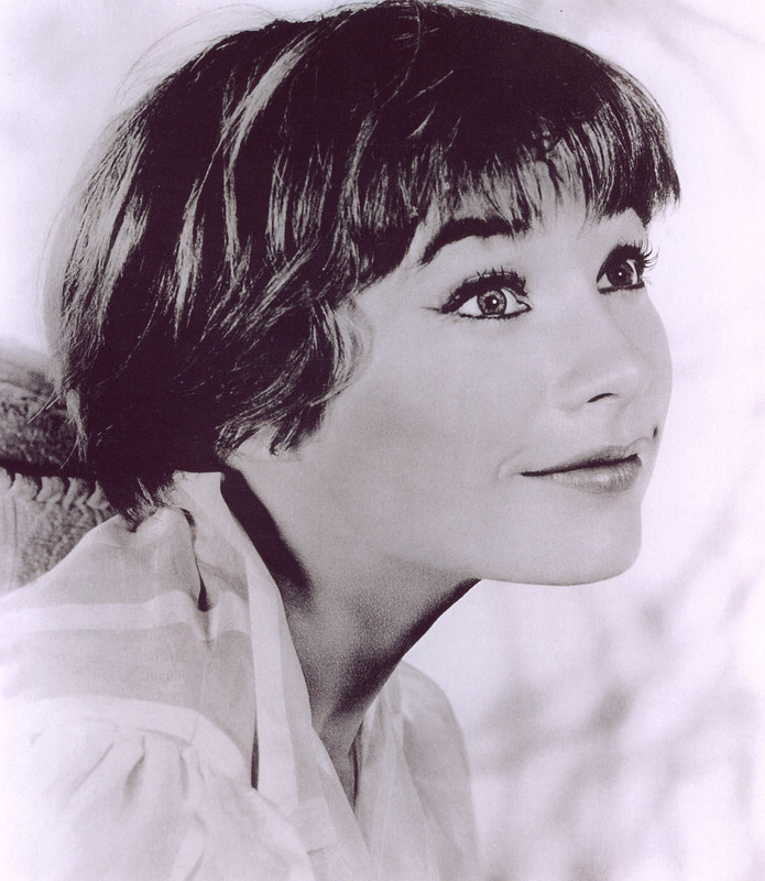 Shirley_MacLaine_b80